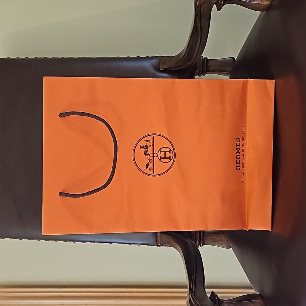 Lot of Hermes shopping bags, box and small duster bag. - Picture 5 of 10